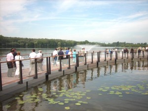 Passerelle flottante, en charge